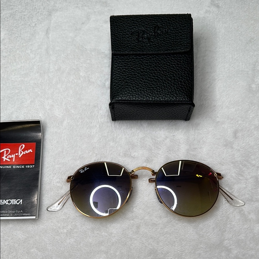 Ray-Ban Folding Sunglass - Picture 5 of 14